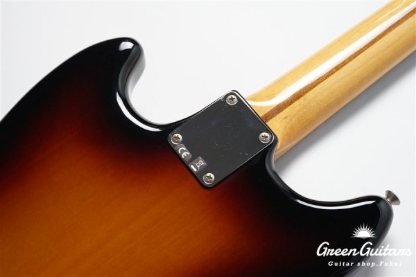 Pawn Shop Mustang Bass - 3-Color Sunburst