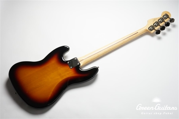 Made in Japan Hybrid II Jazz Bass - 3-Color Sunburst