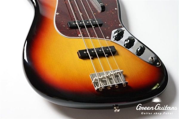 American Vintage II 1966 Jazz Bass - 3-Color Sunburst