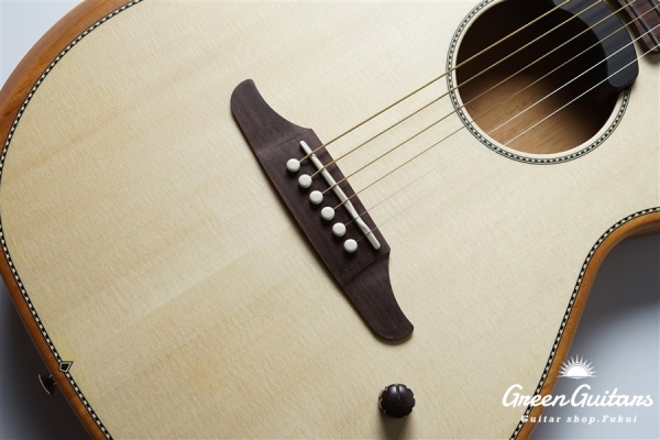 Highway Series Parlor - Natural