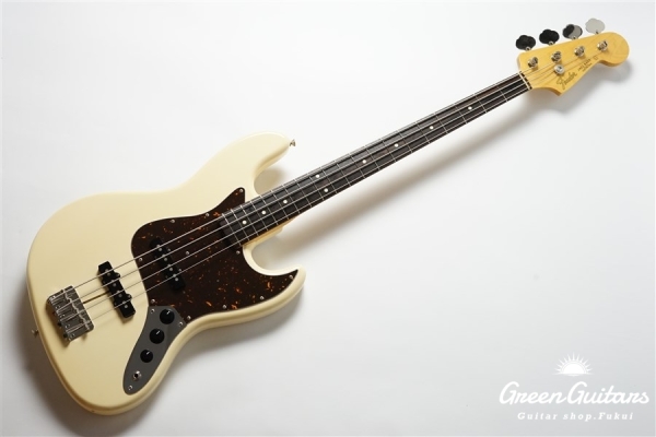 JB62 - Vintage White