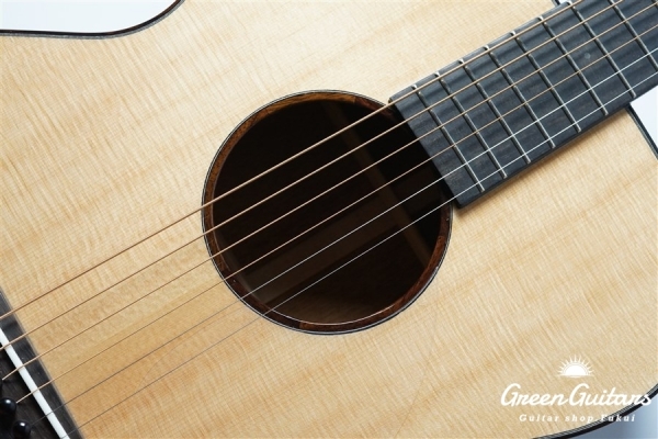 Acoustic Model-OM Sitka Spruce/African Mahogany