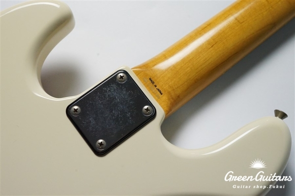 JB62-58 - Vintage White
