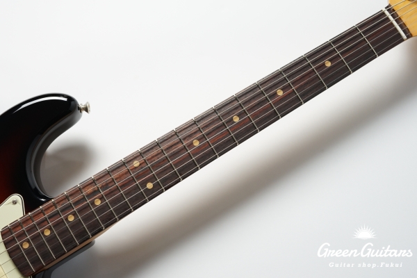 American Vintage II 1961 Stratocaster - 3-Color Sunburst