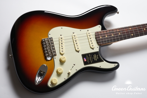 American Vintage II 1961 Stratocaster - 3-Color Sunburst