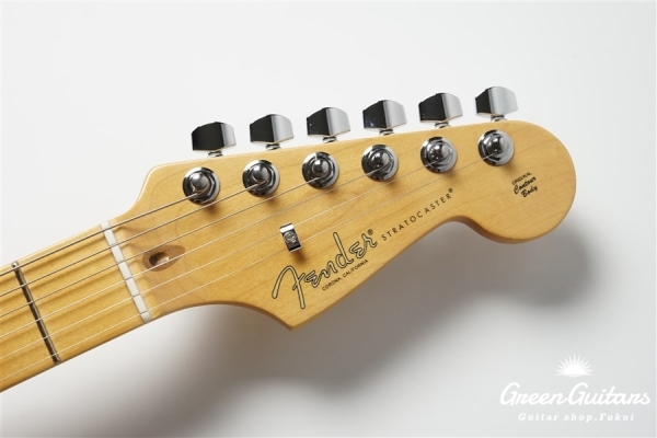 American Professional II Stratocaster - Miami Blue
