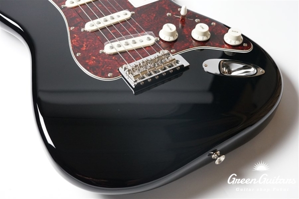 Made in Japan Hybrid II Stratocaster - Black
