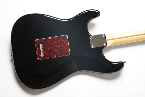 Made in Japan Hybrid II Stratocaster - Black