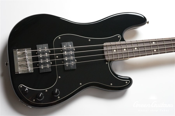 Blacktop Precision Bass - Black