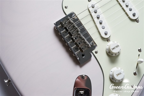 Made in Japan Hybrid II Stratocaster - US Blonde