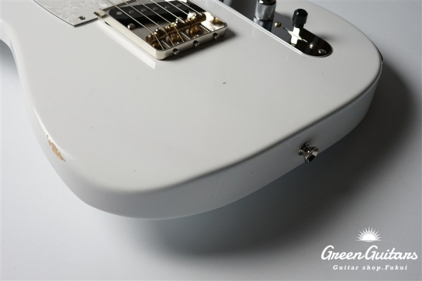 Trad T - Woodstock white Light Aged