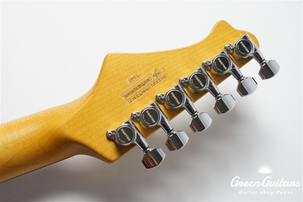 Trad T - Woodstock white Light Aged