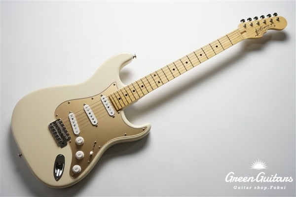MC1-STD/M - Olympic White / Gold Acryl Pick Guard