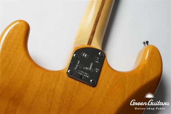 American Deluxe Stratocaster N3 HSS - Amber