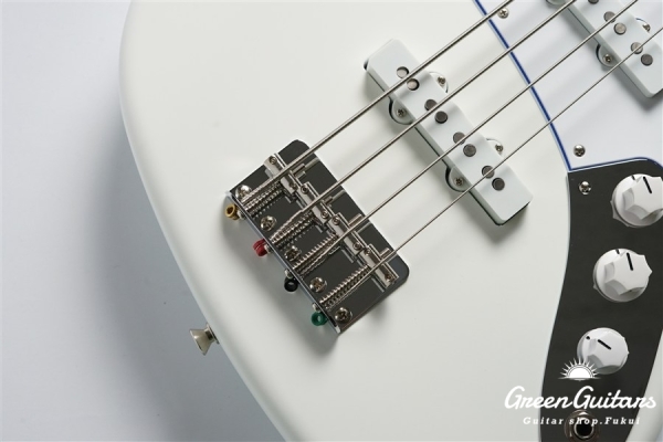 Made in Japan Limited Hybrid II Jazz Bass, Blanc