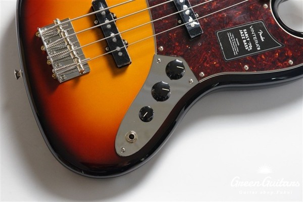 Vintera III Early 70s Jazz Bass - 3 Color Sunburst