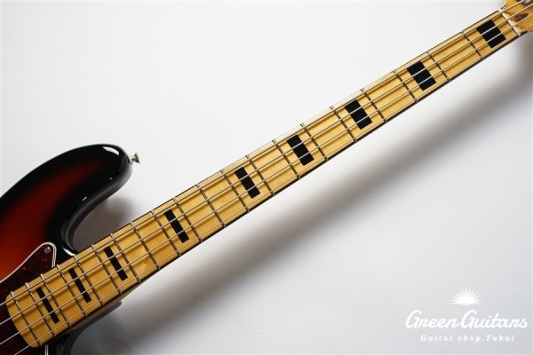 Vintera III Early 70s Jazz Bass - 3 Color Sunburst