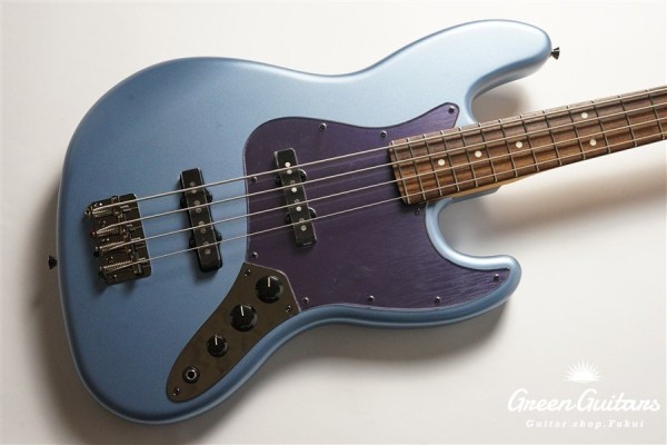 Made in Japan Hybrid II 2026 Collection Jazz Bass Satin Metallic - Matte Aero Blue