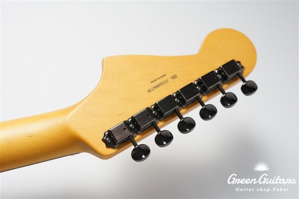 Made in Japan Hybrid II 2026 Collection Jazzmaster Satin Metallic - Matte Inferno Red