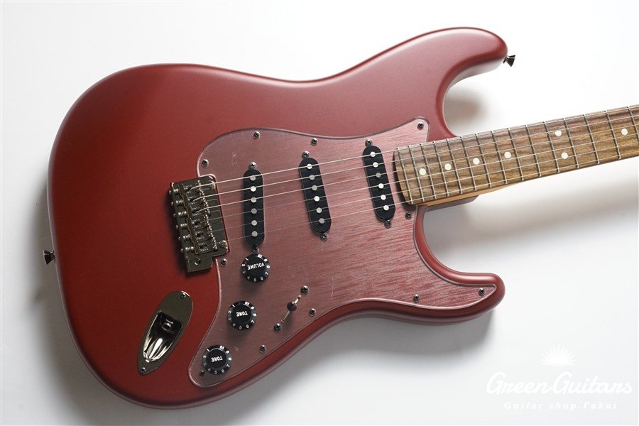Made in Japan Hybrid II 2026 Collection Stratocaster Satin Metallic - Matte Inferno Red