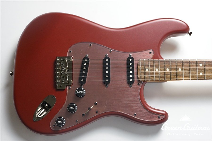 Made in Japan Hybrid II 2026 Collection Stratocaster Satin Metallic - Matte Inferno Red