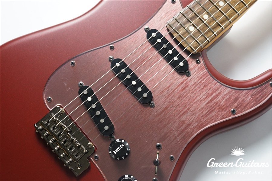 Made in Japan Hybrid II 2026 Collection Stratocaster Satin Metallic - Matte Inferno Red
