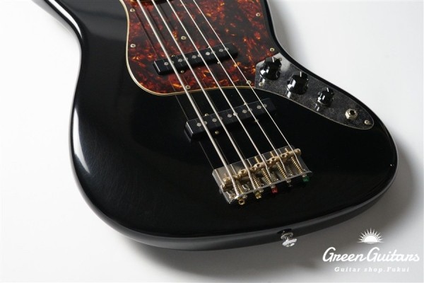 TRAD MASTER BETA J5 - Black, Light Aged