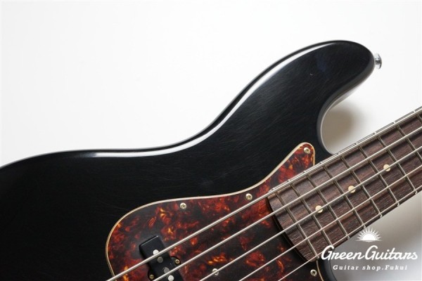 TRAD MASTER BETA J5 - Black, Light Aged