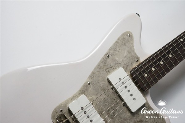 Model JM. Patina #284 - White Blonde with Antique Silver / Medium Aged