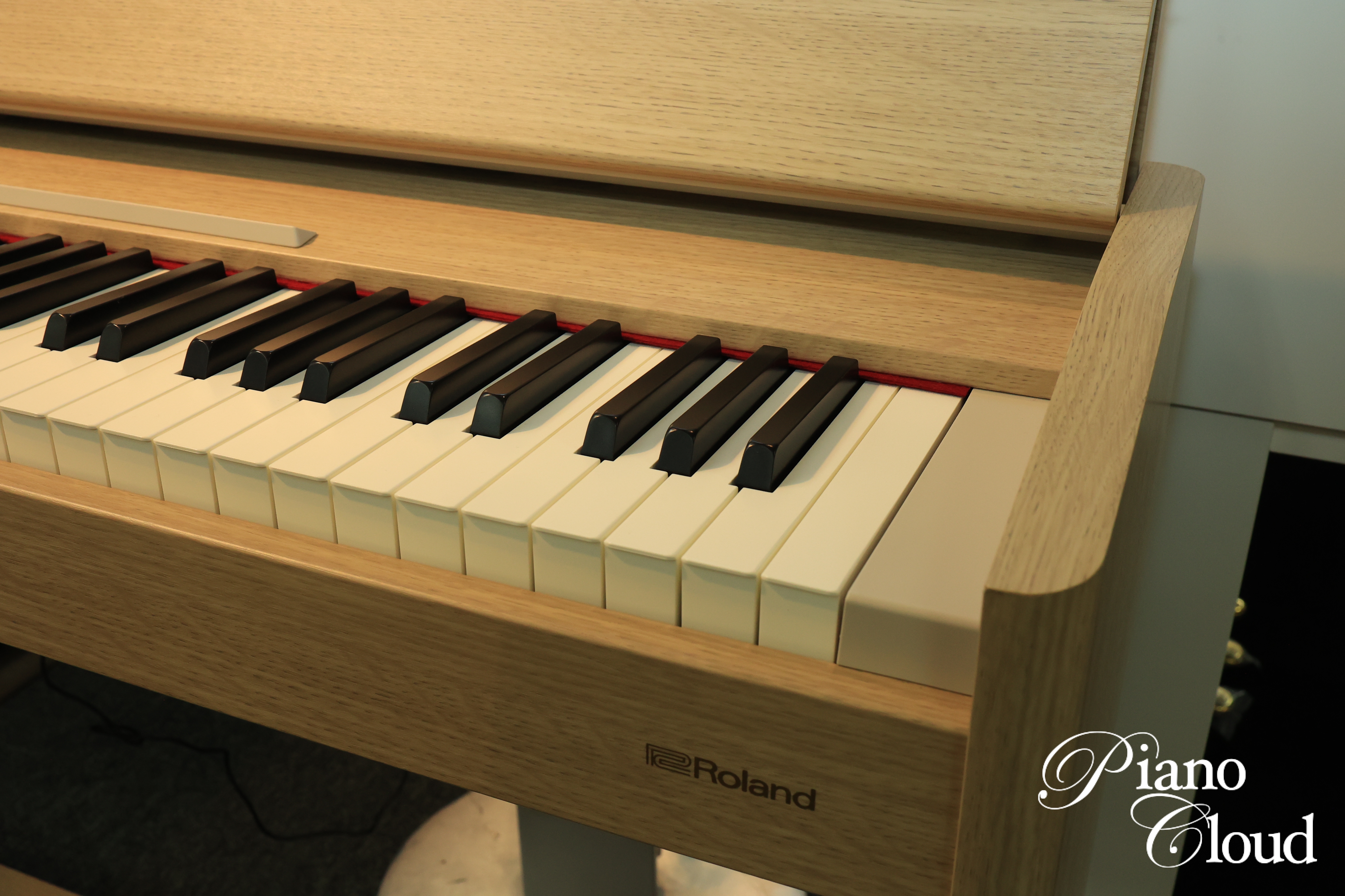 Roland F701-LA | Piano Cloud Online Store