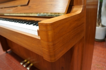中古ピアノ W109B