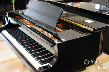 グランドピアノ C1X