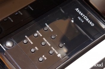 ハイブリッドピアノ NU1X 鏡面艶出し仕上げ