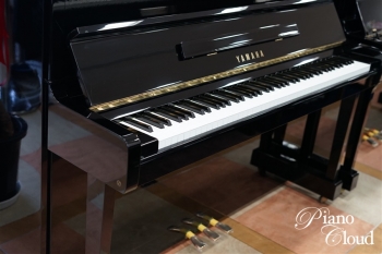 中古アップライトピアノ MC301