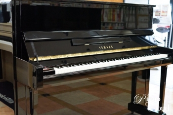 中古アップライトピアノ b121