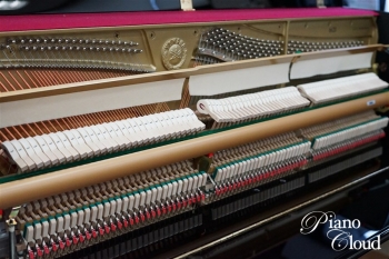 中古アップライトピアノ b121