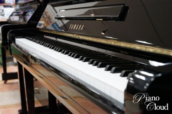 中古アップライトピアノ UX-1