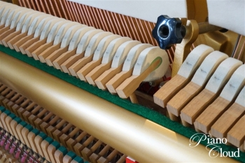 中古アップライトピアノ　UX