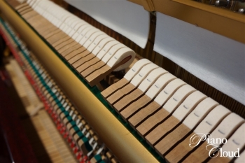 中古アップライトピアノ W106BB