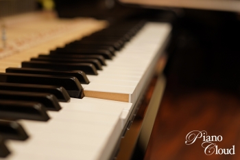 アップライトピアノ YU33