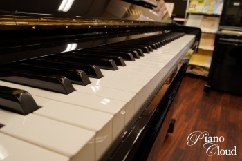 中古アップライトピアノ YU1