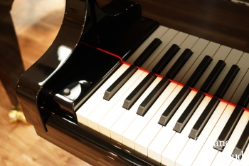 グランドピアノ C3X