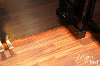 中古アップライトピアノ YUX