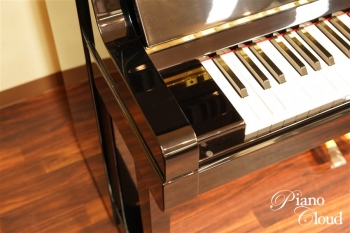 中古アップライトピアノ YUX
