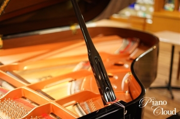 グランドピアノ C3X