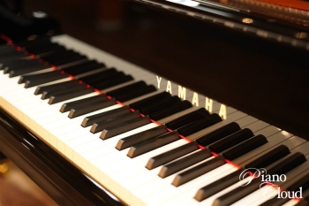 グランドピアノ C3X