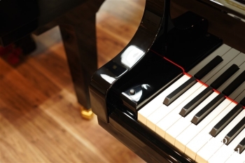 グランドピアノ C3X