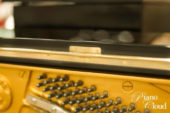 中古アップライトピアノ　U1H 消音機能付