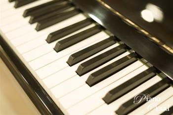 中古アップライトピアノ　U1H 消音機能付