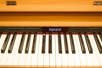 電子ピアノ　DP603-NBS